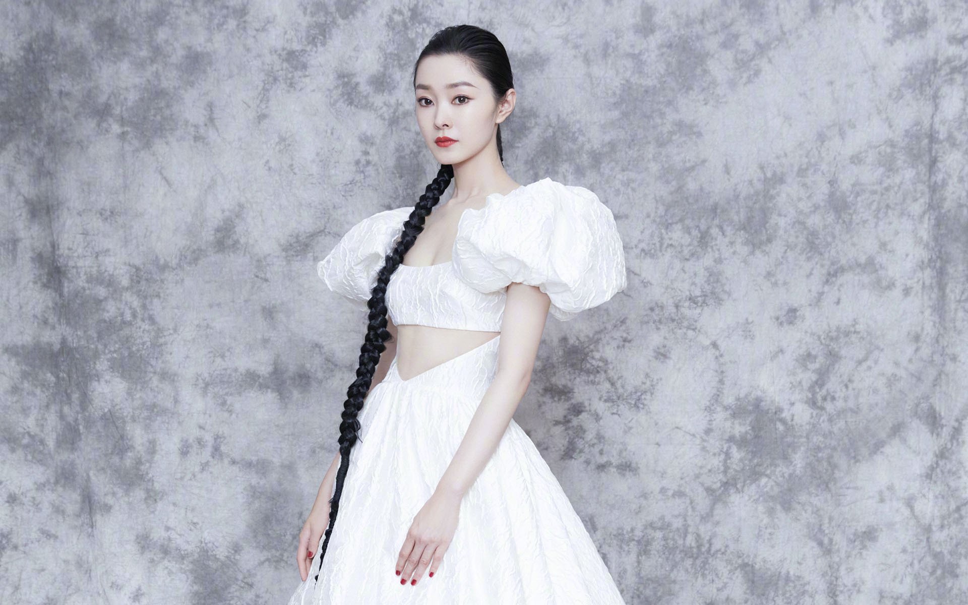 上海海港与对手激烈对抗，上港 上海海港